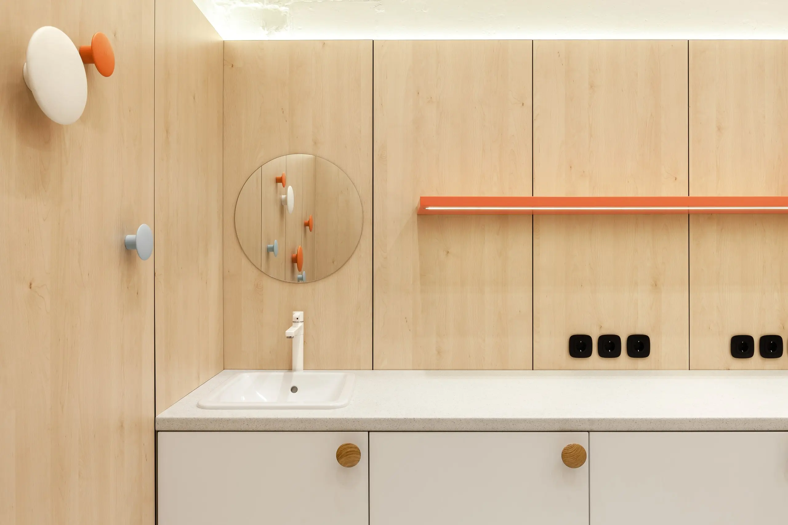 DOCTOR U. — medical interior, photo 12
