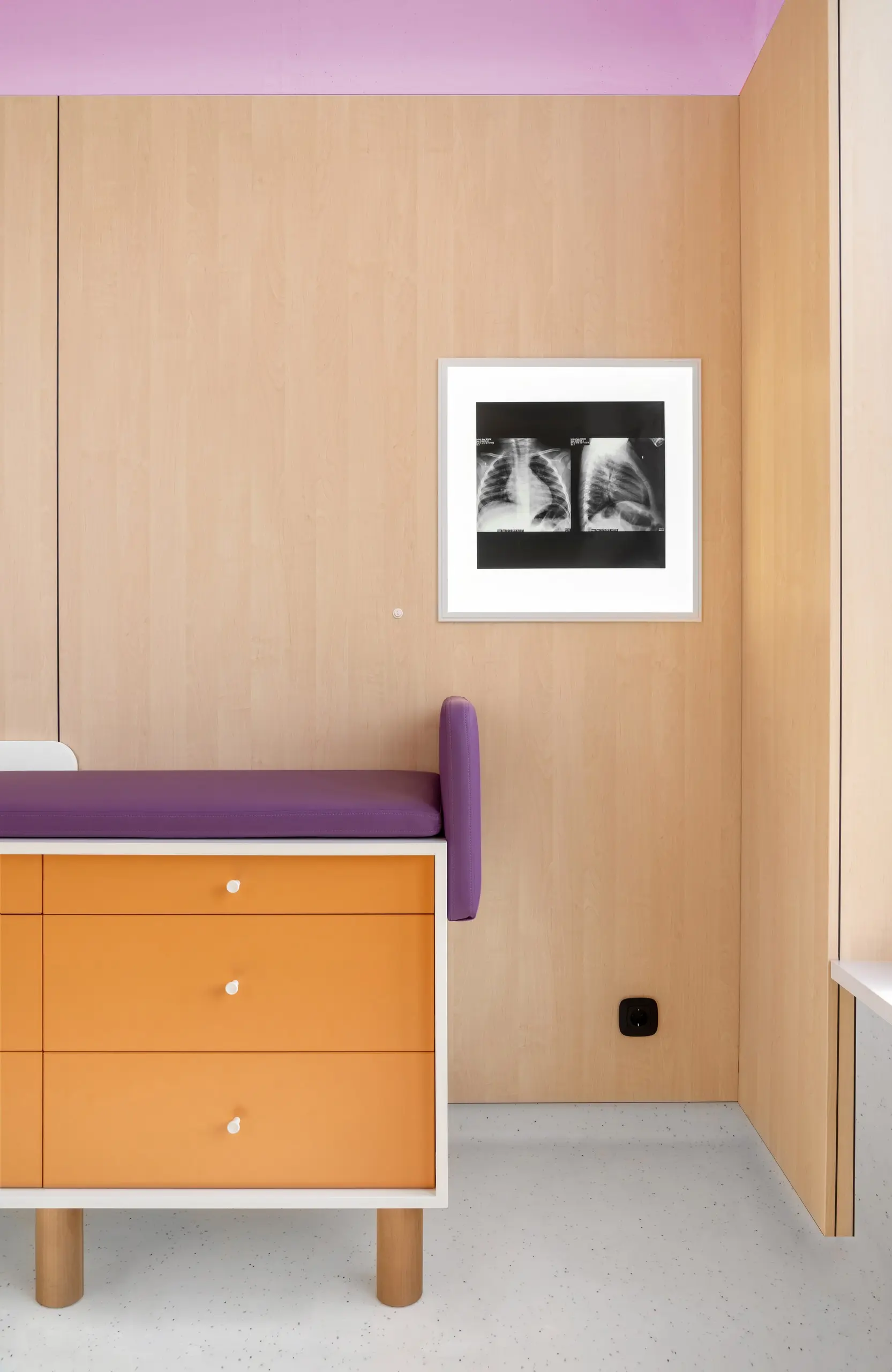 DOCTOR U. 2.0 — medical interior, photo 10