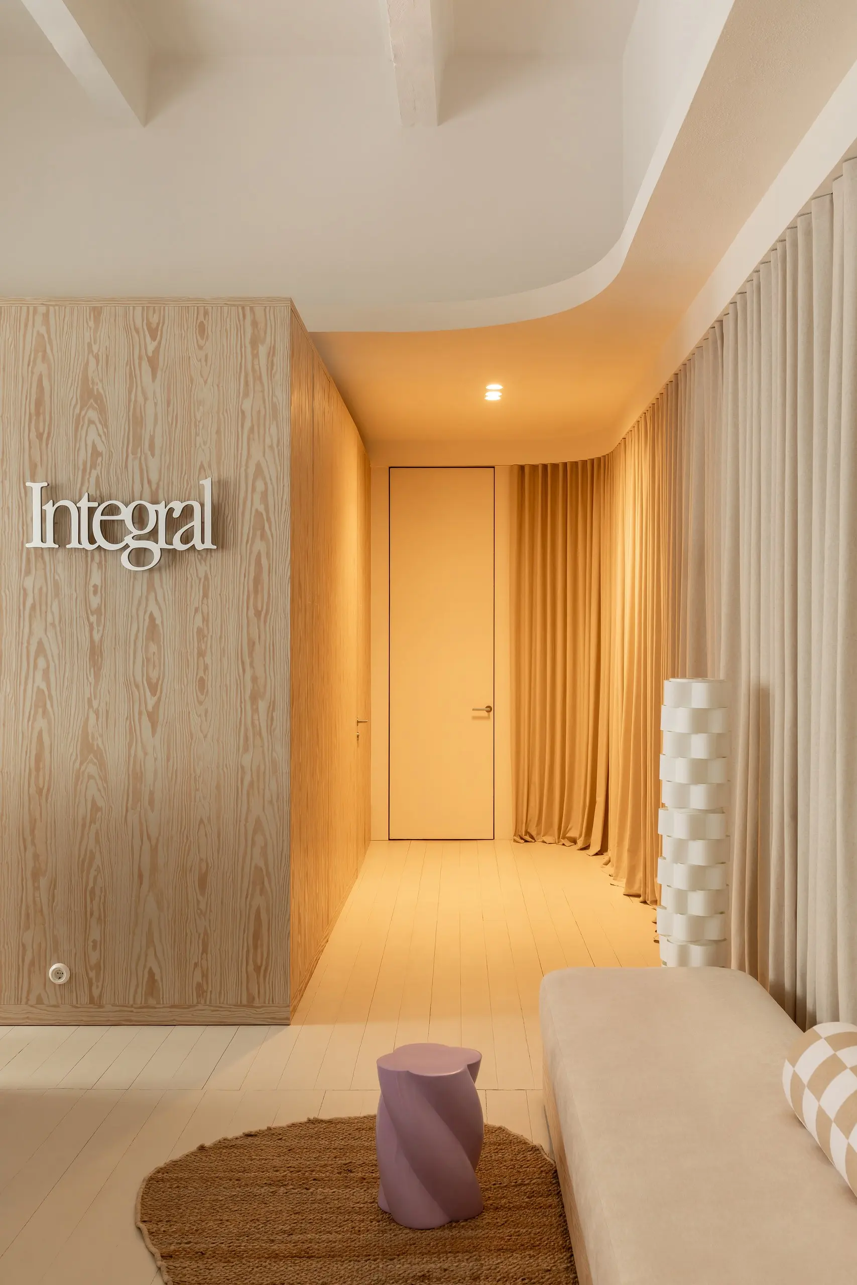 INTEGRAL — sport interior, photo 21
