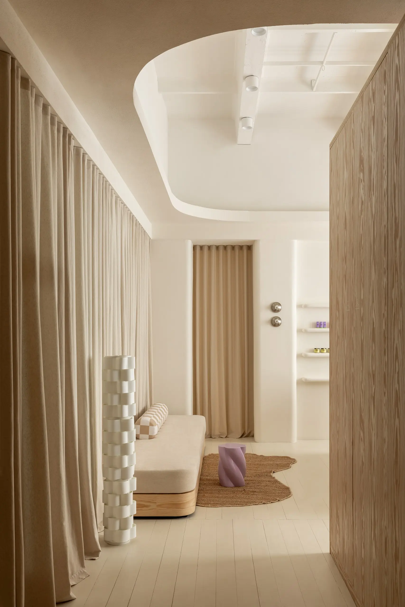 INTEGRAL — sport interior, photo 1