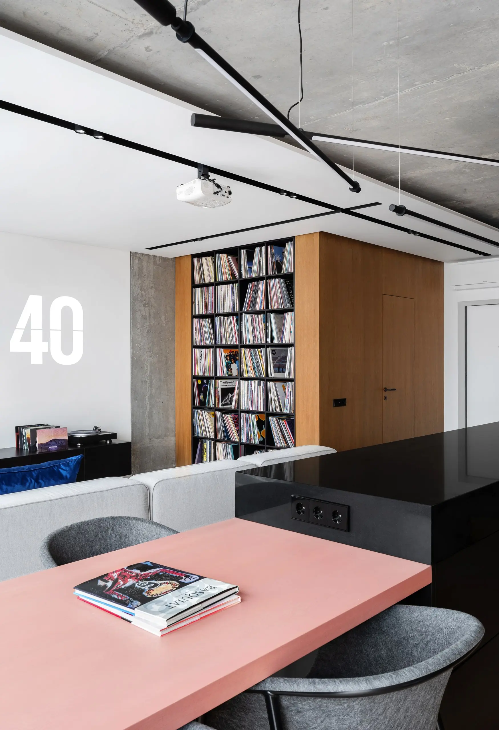 VOV — apartment interior, photo 2