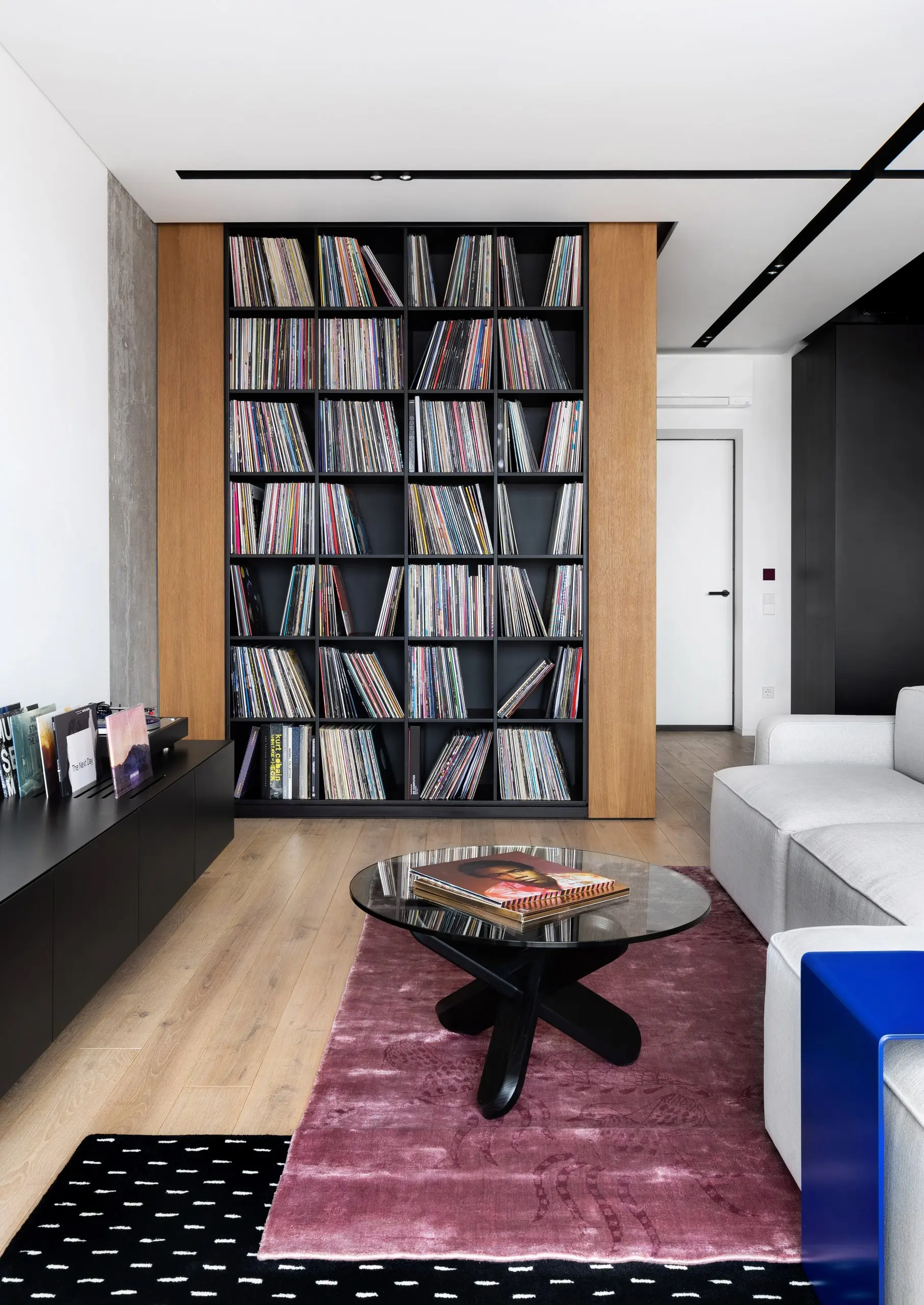 VOV — apartment interior, photo 3